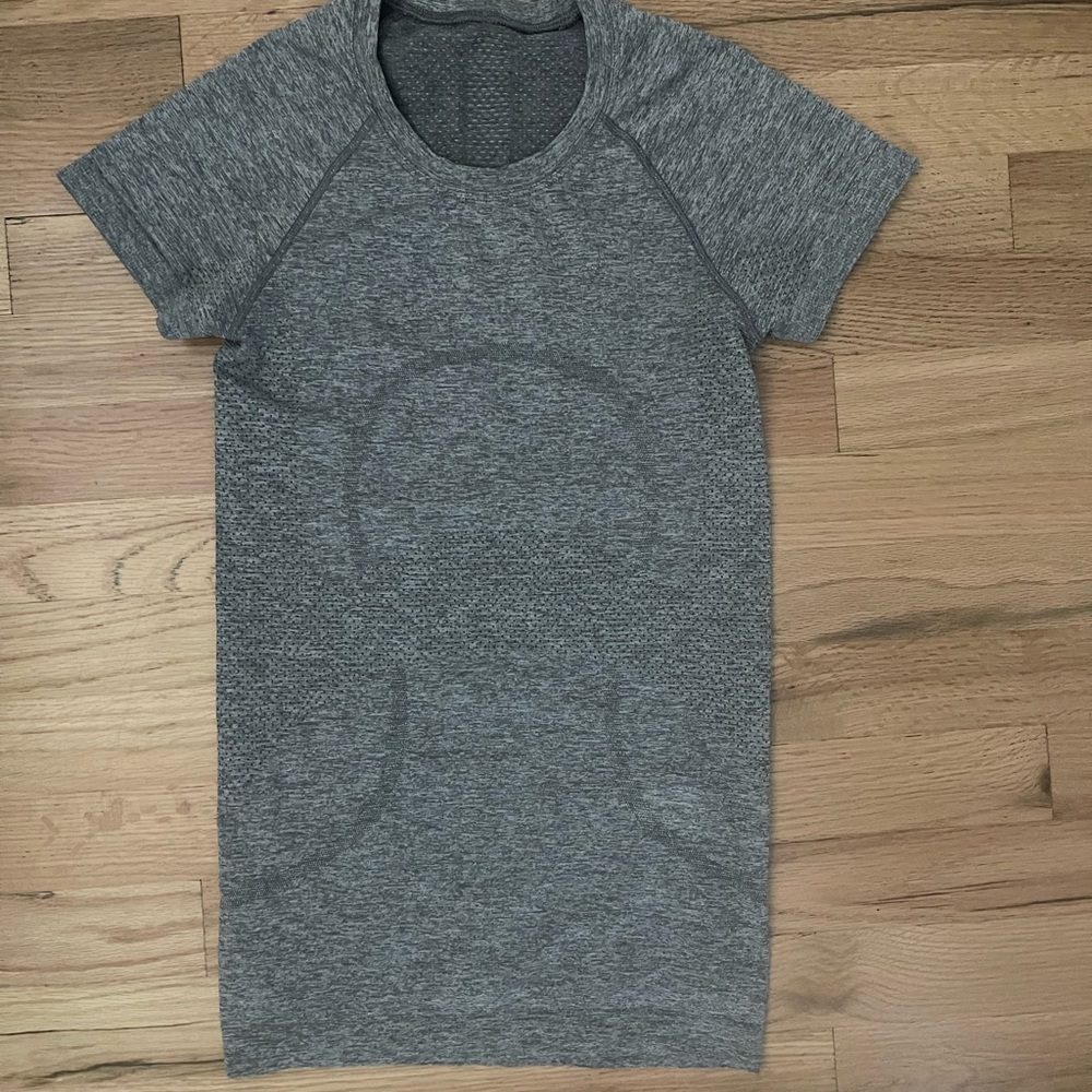 Lululemon swiftly tech top grey full length size 2
